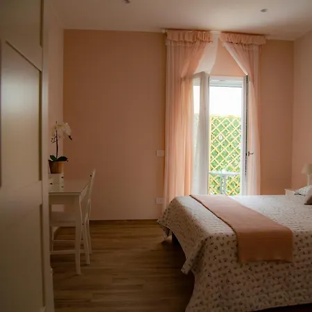 Il Granello Πανσιόν Φιουμιτσίνο